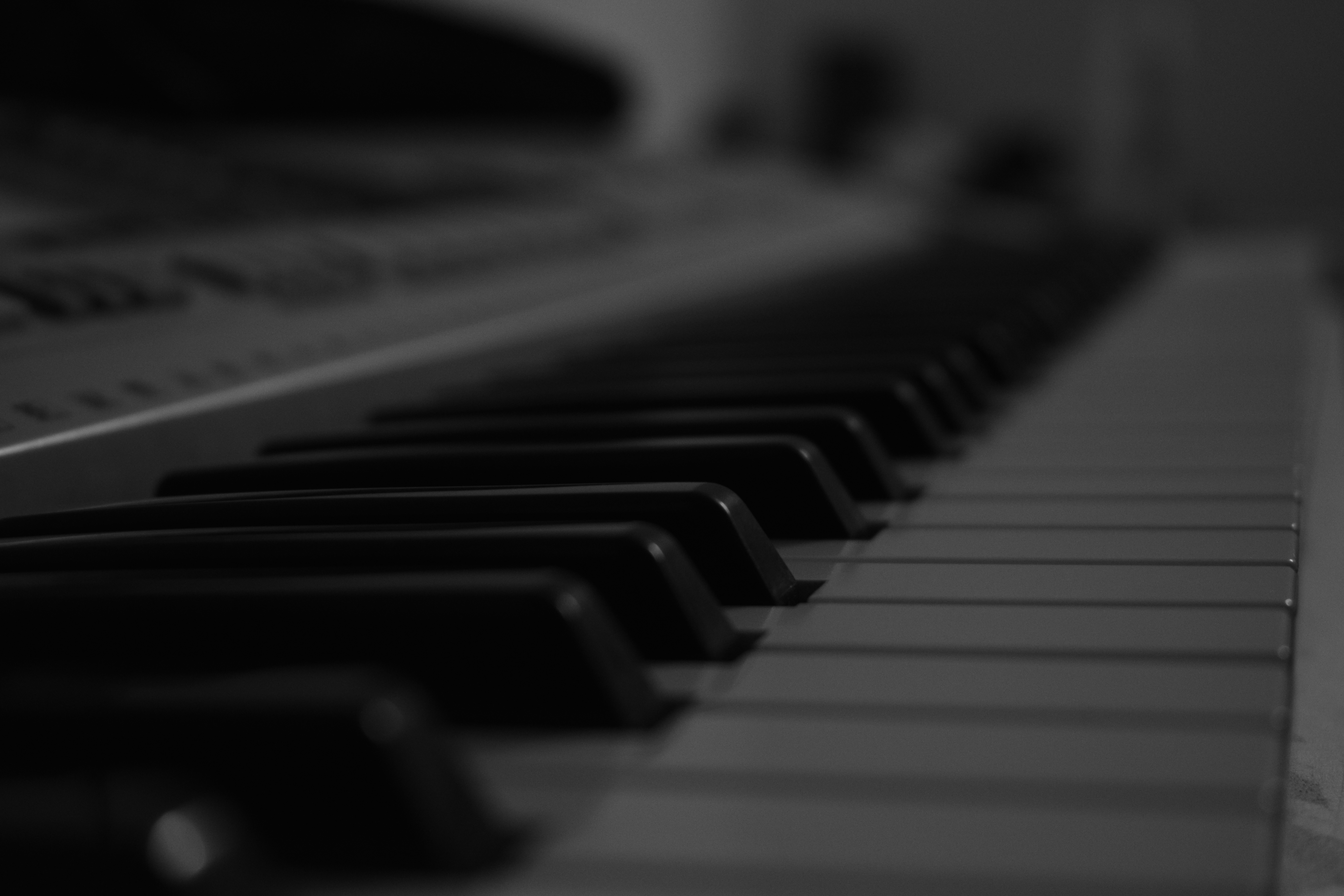 Фортепиано белые клавиши