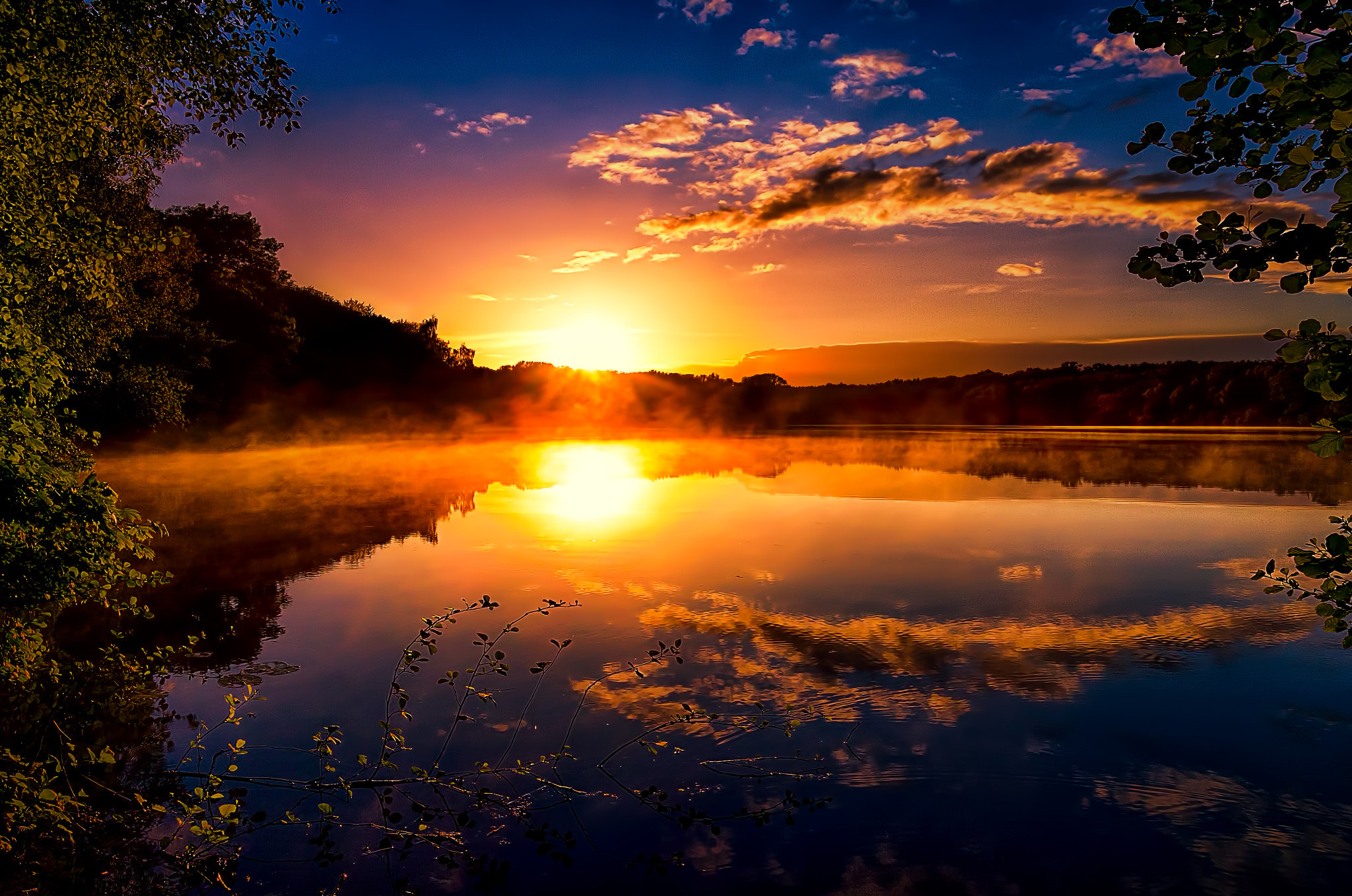 Красиво. Природа рассвет. Красивый Восход. Красивый рассвет. Рассвет над озером.